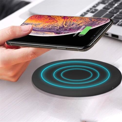 Qi Fast Charging Pad 10W Wireless Phone Charger Mobile Phone QI Fast Charging Pad with Type-c Interface 10W Charger
