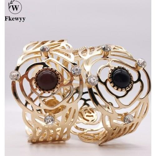 Fkewy New Fashion Bracelets For Women Luxury Jewelry Charm Hollow Out Cuff Bracelet Punk Accessories Plum Blossom Jewellery Girl