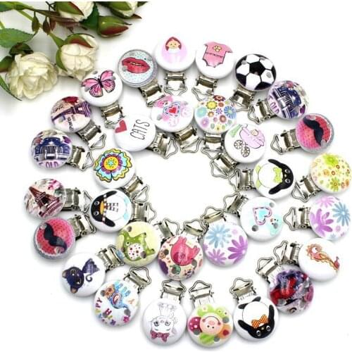 Random mix 3pcs/lot Metal Wooden Baby Pacifier Clips Mixed Pattern Holders Cute Infant Soother Clasps Holders Funny Accessories