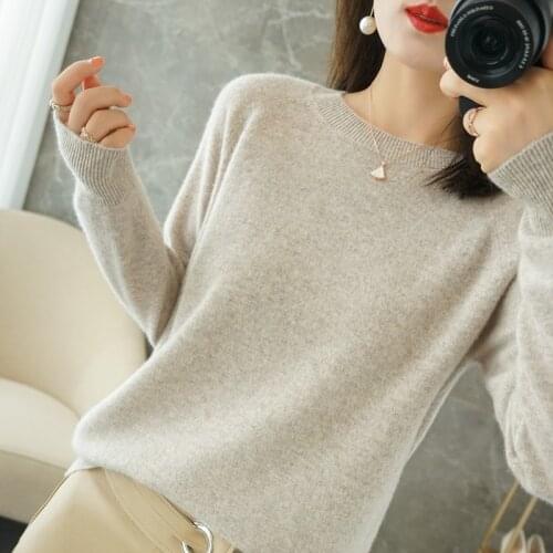 Hot sale autumn and winter round neck 100% wool sweater womens long-sleeved short loose pullover cashmere bottoming shirt