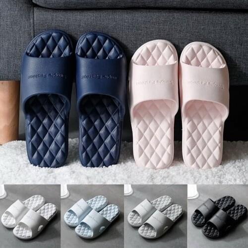 2021 New Fashion Bathroom Shower Slippers For Women and Men Summer Soft Sole High Quality Indoor Home House Pool Slippers