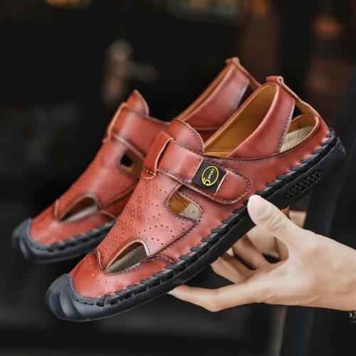 Male Summer Water Shoes Outdoor Beach Slippers for Men Sport Sneakers Walking Swimming Shoes Fashion Brogues Mens Beach Sandals