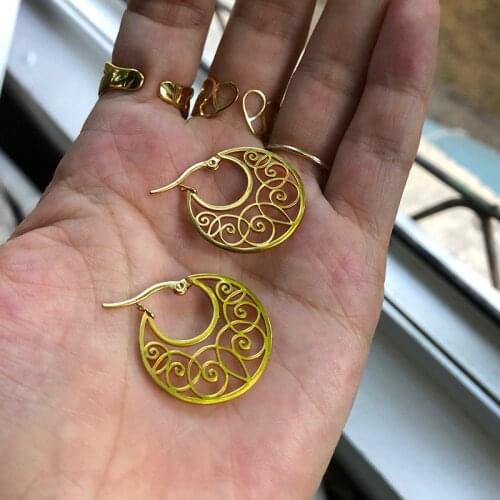 Vintage Ethnic Hollow Flower Pattern Earrings for Women Geometry Elegant Stainless Steel Earing Fashion Jewelry Femme Bijoux