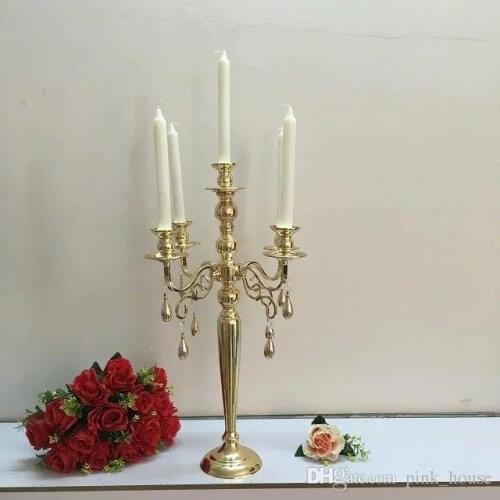 Elegant Gold Metal Material Candelabra Centerpieces with Crystal 5 Arms Wedding Gold Candelabra for Wedding Table Decoration