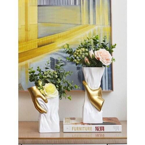 Classic modern art Irregular abstraction decoration vase Stylish abstract golden hand unique living room ornaments flower vase