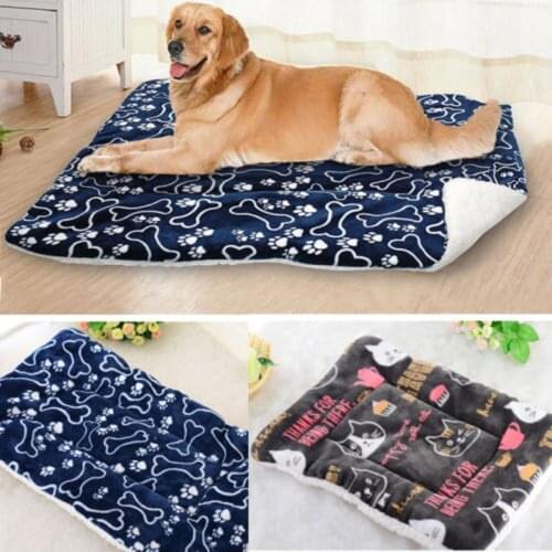Brand New Style Pet Dog Mat Self Heating Cat Cushion Bed Warm Coral Fleece Pad Large Blanket Mat