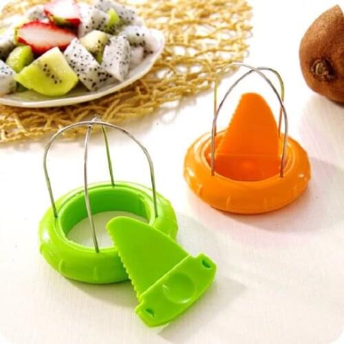 Hot Sale Mini Fruit Kiwi Cutter Peeler Slicer Kitchen Gadgets Tools Kiwi peeling tools For Pitaya Green To Kitchen Accessories