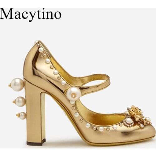 Luxury Jeweled Chunky Heel Women Pumps Pointed Toe Patent Leather Rose Belt Buckle Rhinestone Pearl Wedding Shoes Woman