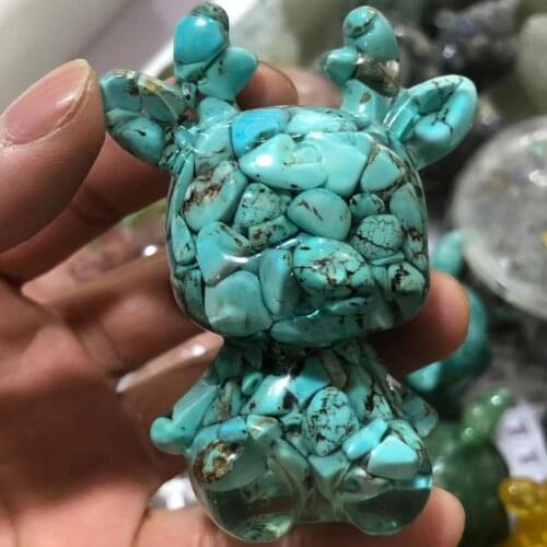 Turquoise crushed stone pressure film and into small animals, quartz crystal treatment