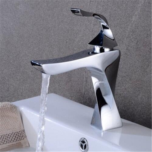 Bathroom Basin Faucet Chrome Brass Sinks Faucet Cold&Hot Water Mixer Tap Waterfall Deck Mount Single Handle