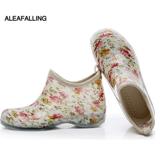 Shallow Mouth Low Top Korean Rainshoes Short Waterproof Non-Slip Rubber Shoes Womens Rain Shoes Lightweight Casual Rain Boots