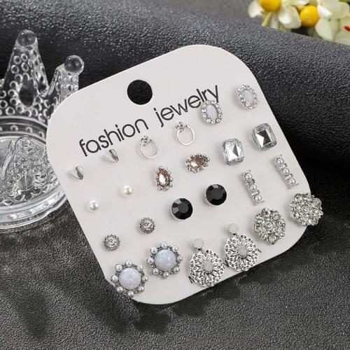 Earrings for Women Trendy Mixed Rhinestone Crystal Heart Stud Earring Fashion Imitation Pearl Party Wedding Earrings Gift