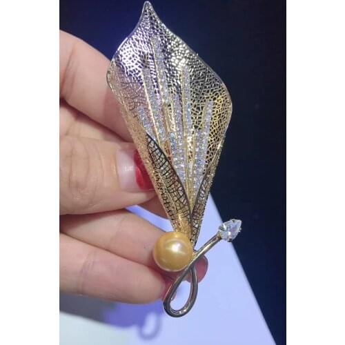 Minimalist gold leaf brooch Luxury CZ Plant Leaf Brooches and Pins for Women Fashion Jewelry Austrian Crystals Banquet Brooch