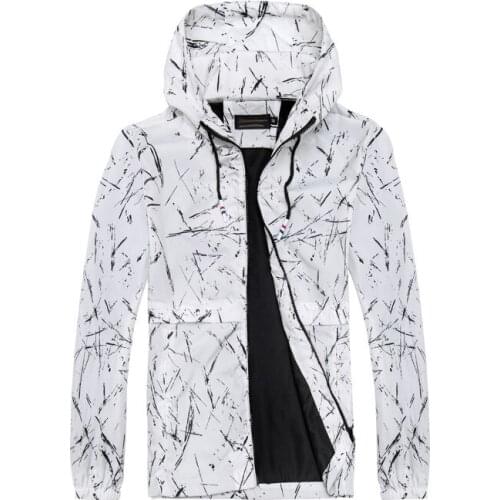 2020 Spring and Autumn New Hooded Loose Mens Jacket Korean Mens Youth Mens Bomber Jacket Zipper Mens Windbreakers