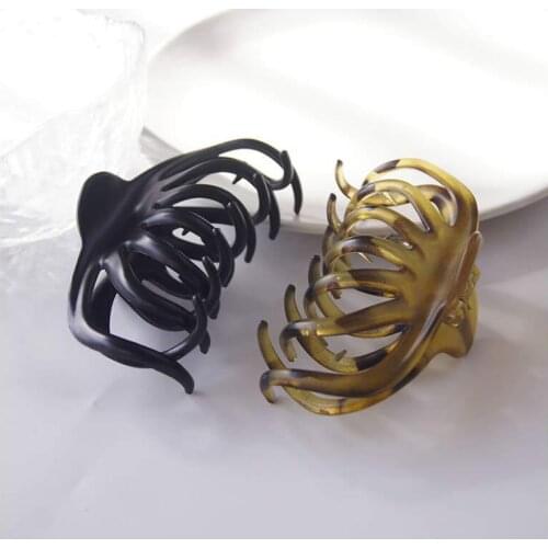1pcs Solid Big Hair Claws Elegant Plastic Hairpins Tortoiseshell Crab Hair Clip Claw Clamp for Women Girls Hair Accessories