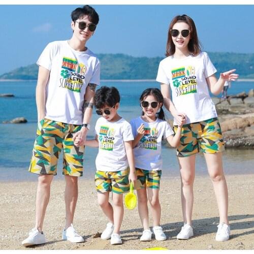 Family Matching Set 2020 Summer New Holiday Seaside Beach Mum Daughter Dad Son T-shirt+pants Family Couples Matching Clothing