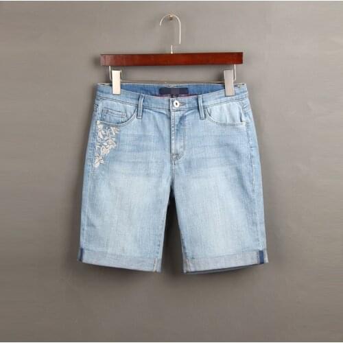 Summer women fashion straight style high waist water wash hem rolled up denim shorts lady trendy floral embroidery jean bottom