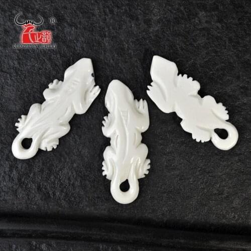 3PCS Handmade Carved Yak Bone GECKO LIZARD Pendant Hawaii Style Bone white Beads DIY Jewelry Accessory 58mmX23mm