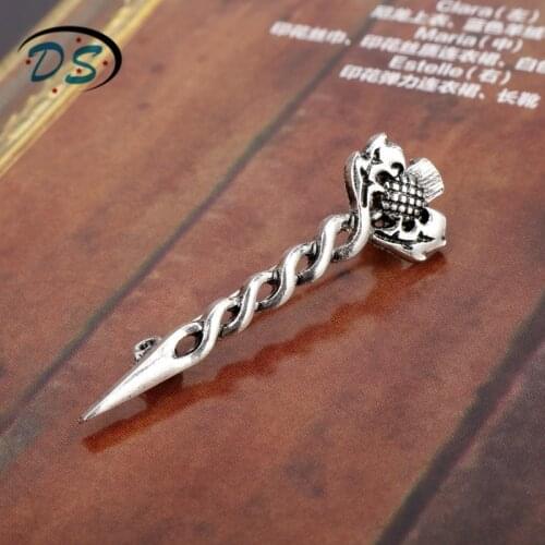 Dongsheng jewelry Outlander Brooches Scotland National Flower Thistle Brooch Vintage Breastpins