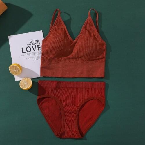 Sexy Lingerie Set Seamless Top Women Underwear Set Thong Panties Sport Bra G-String Brassiere Female Crop Top Low Back Bralette