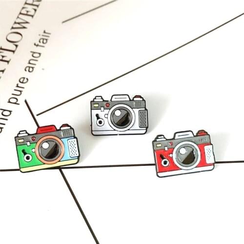 Fashion Cartoon Camera Enamel Brooch 3 Colors Retro Camera Women Lapel Pin Brooches Clothing Accessories Jewelry Friends Gift