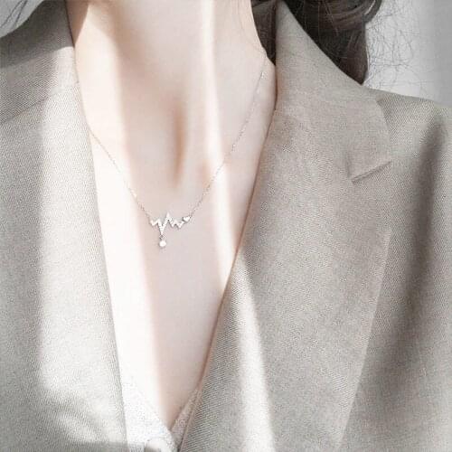 New Heartbeat Necklace Female Niche Design Sense Personality Trend Ins Net Red Hot Sale Clavicle Chain Necklaces for Women