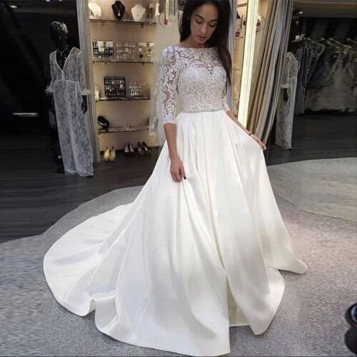 Vintage Half Sleeves Wedding Dress With Rhinestons Belt Sheer Boat Neckline Lace Top Satin Skirt Princess A-line Bridal Dresses