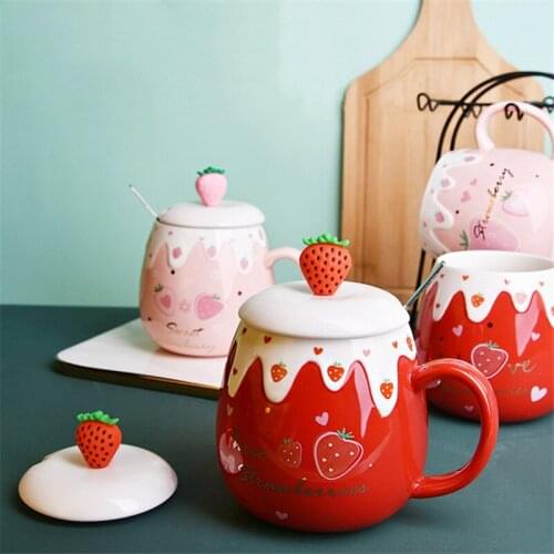 Japanese Style Ceramic Cute Strawberry Coffee Mug With Lids And Spoon Creative Porcelain Breakfast Milk Oatmeal Cup Drinkware