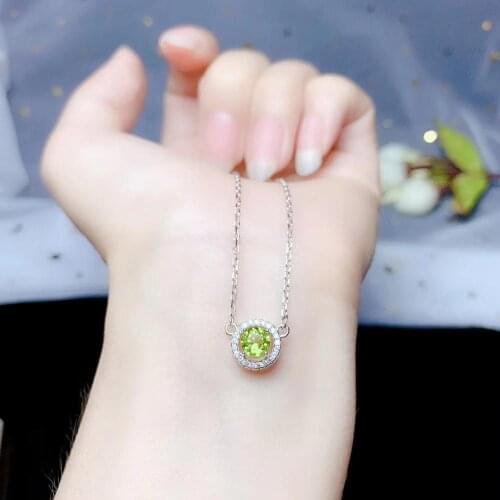 Fashion green peridot gemstone pendant for necklace silver fine jewelry natural gem round good color birthday anniversary gift