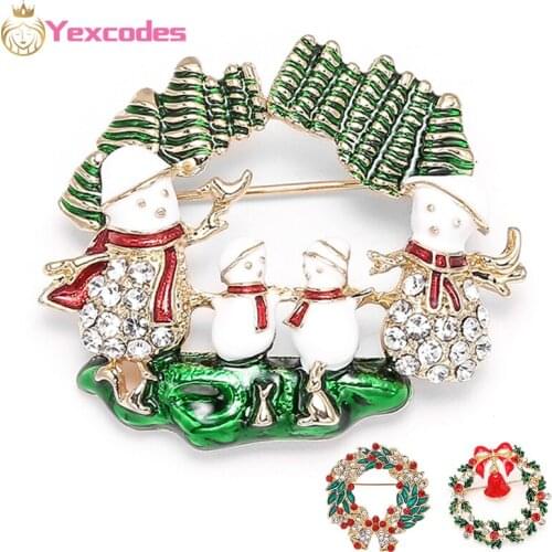New Enamel Apple Bell Gifts Santa Deer Santa Snowman Christmas Tree Brooch Crystal Brooch Charm Christmas Gifts