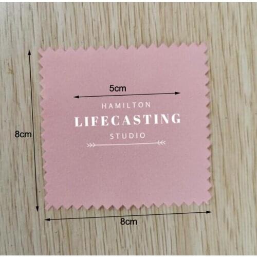 Customised Logo 500 PCS 8*8cm Micro Suede Pink Color Jewelry Polishing Cloth Printed With White Logo Paper Cases Packaging