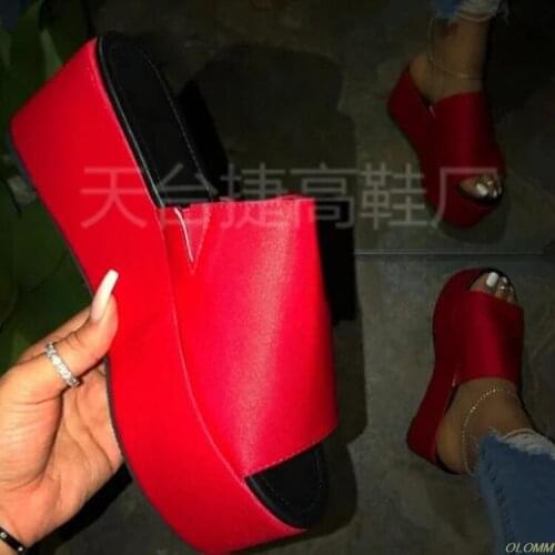 Hot Sale outdoor beach flip flop summer new women high-heeled flat non-slip beach slippers waterproof platform durable sandals