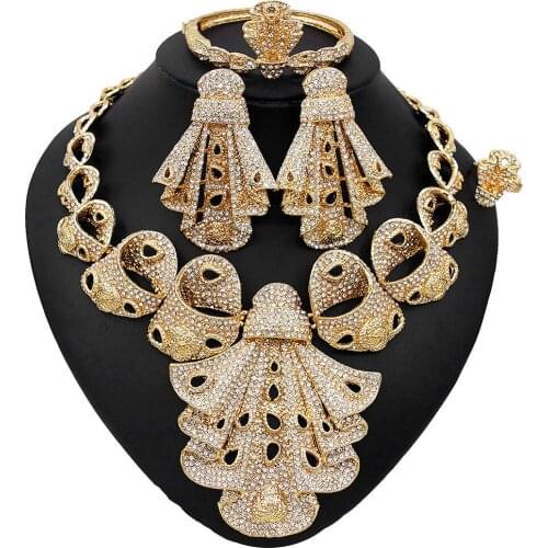 Yulaili 18K Italian Gold Shiny Rhinestone Jewellery Set Designed For The Party Beautiful And Noble Womens Wholesale Jewelry Set