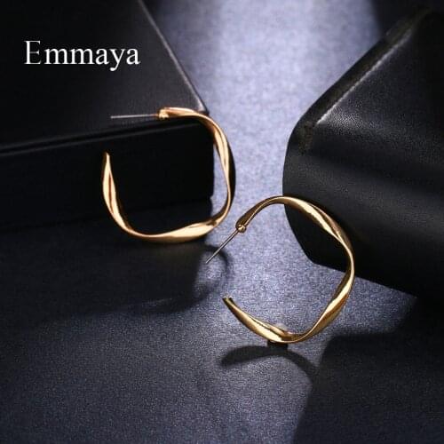 Emmaya High Quality Ladies Honorable Unclosed Creative Studs Modern Fashion Jewelry Earrings 18KGold color Geometric Present