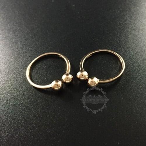 Ms.Iconic Wedding Rings