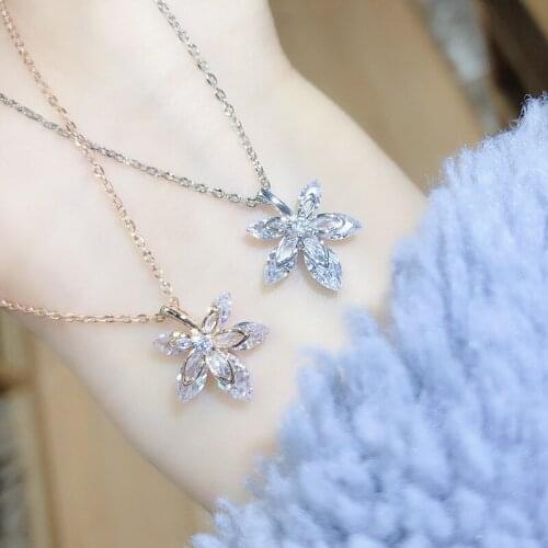 BOTU Fashion Jewelry Zircon-Laid Necklace Women Snake Bones Chain Simple Student Flowers Chain Jewelry for Women