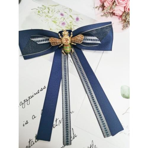 Trendy New Woman Brooches Pin Ribbon Big Bowknot Cute Bee Brooch Fashion Corsage Bow Tie Jewelry Fashion Shirt Accessories