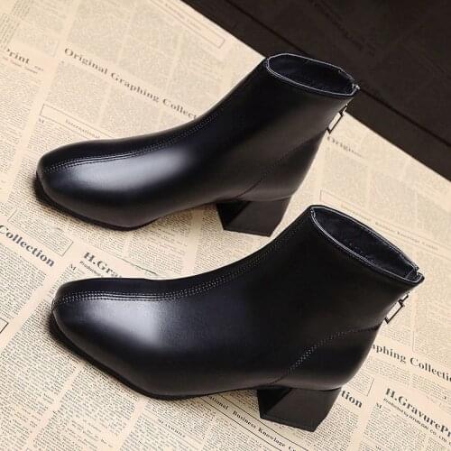 2021 New Soft Leather Ankle Boots Women For Autumn Winter Fashion Square Toe heel Zipper Woman Chelsea Boots Plus size 35-41