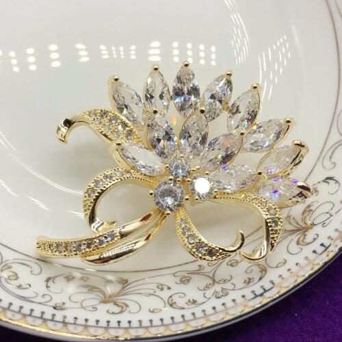 Bow shape zircon brooch women golden flower zircon brooch and brooch pearl wedding bridal wedding decoration women