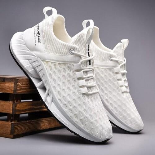 2021 Summer New Sports Flying Woven Breathable Shoes Korean Fashion Casual Couple Shoes Trend Student White Mens Shoes