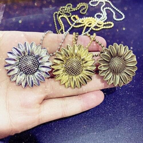 24" Fashion Large Sunflower Necklace for Women Pendant Necklace Gift Party Round Bead Chain Accessories Necklace Jewelry 2021