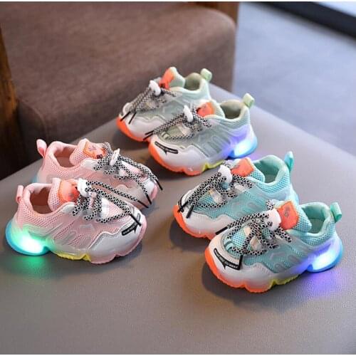 Size 21-30 Baby Led Light Up Shoes Girls Breathable Glowing Sneakers Boys Anti-slippery Sneakers Children Luminous Casual Shoes