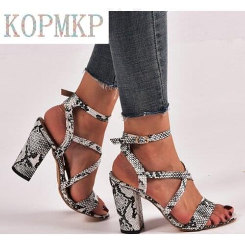 2020 New Women Open-toe Buckle Strap Sandals Wild Style Summer Square High Heel Sandals Outdoor Casual Sandals Size 35-43