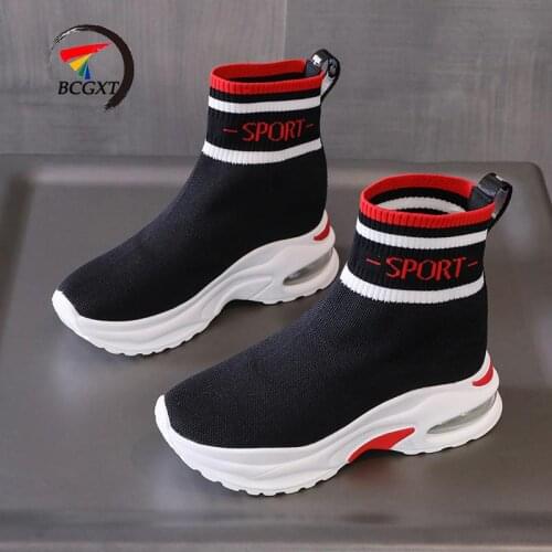 Womens Increased Breathable And Comfortable Flying Socks Shoes Non-slip Wear-resistant Outdoor Shoes Student Shoes
