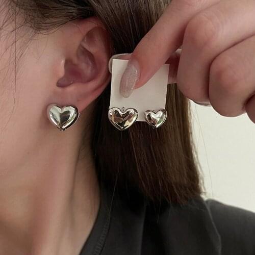Elegant Love Heart Earrings for Women 2021 New Fashion Jewelry Summer Trendy Push-back Stud Earrings Female Delicate Ear Studs