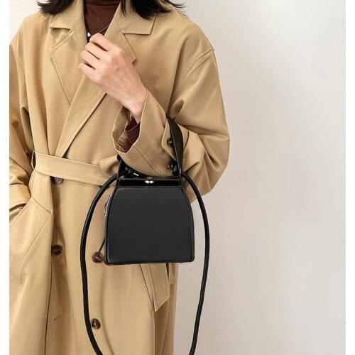 Retro Personality Leather Shoulder Crossbody Bags For Women 2021 Small Handbags And Purses Female Travel Luxury Trending Purse