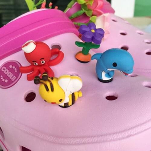 Single Sale 1pcs Shoe Buckle Accessories Tail Shark Shoe Decoration for Crock Charms Designer Kids Gift