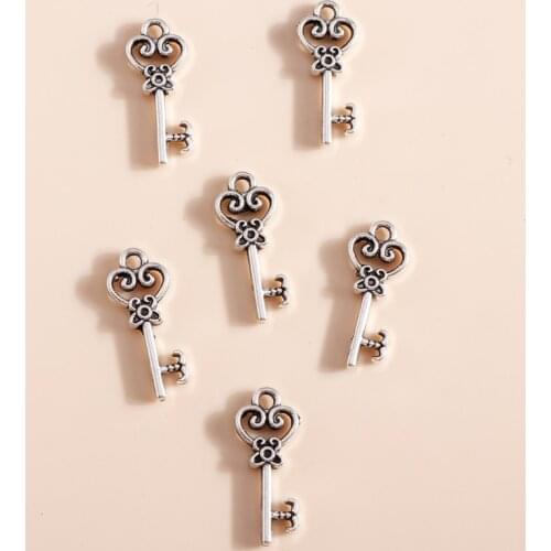 30pcs 9*21mm Vintage Hollow Love Heart Key Charms DIY Fit Necklaces Pendants Bracelets Handmade Craft Jewelry Accessories