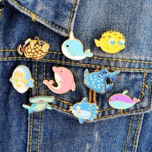 New Cute Pet Sea Cute and Playful Underwater World Exquisite Fish Seahorse Dolphin Brooch Micro Badge Party Gift
