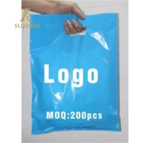 500 pcs custom logo shopping handle plastic bag/gift plastic packaging bag for garment/clothing/gift printed LOGO promotion ba